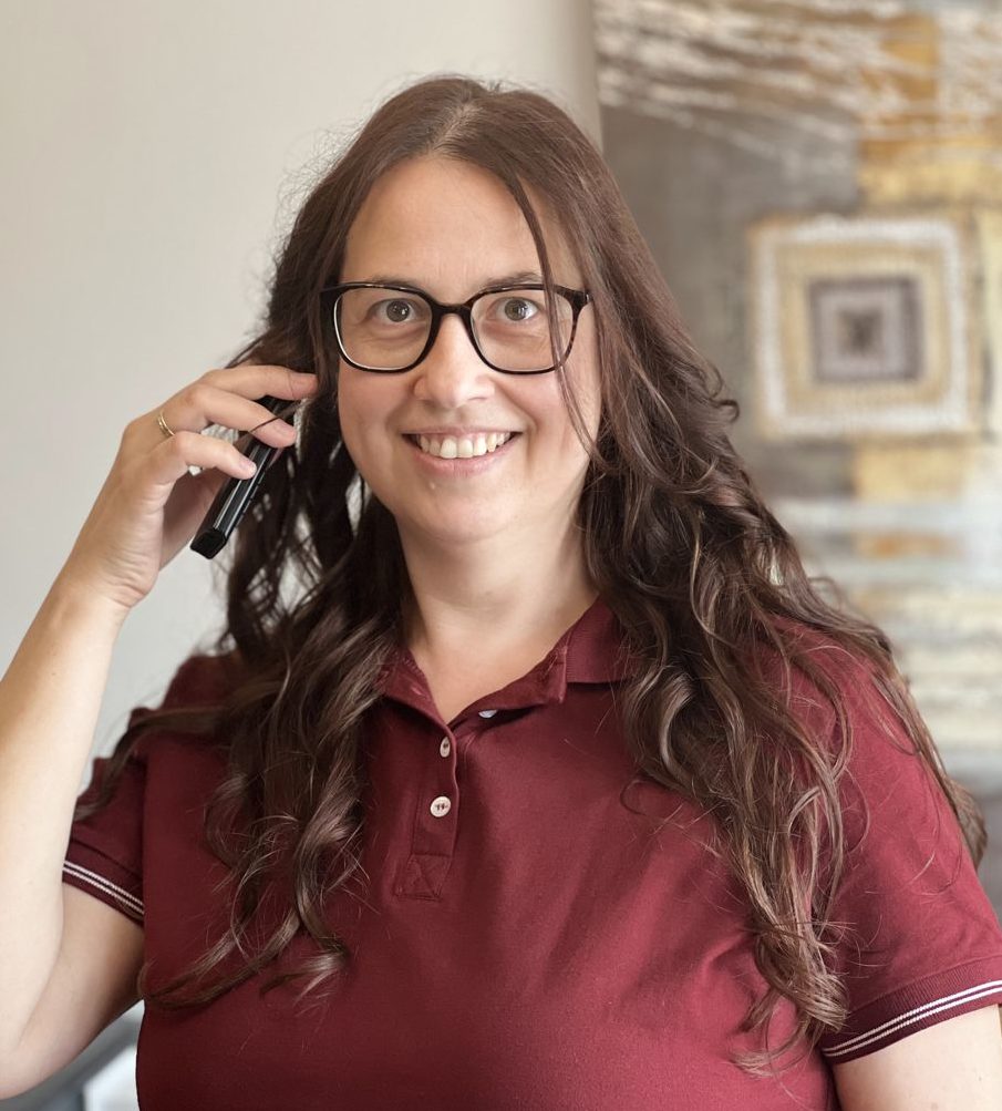 Katrin Rose telefoniert